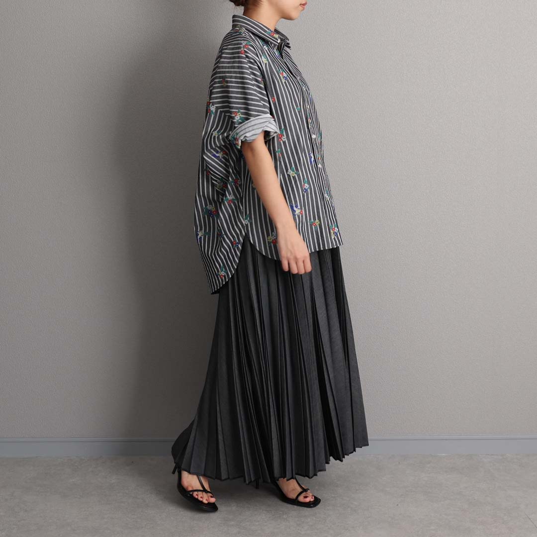 ３月上旬お届け予定 『Inflexion pleats』 Long skirt BLACK DENIMの画像