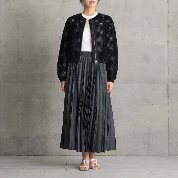 ３月上旬お届け予定 『Inflexion pleats』 Long skirt BLACK DENIMの画像