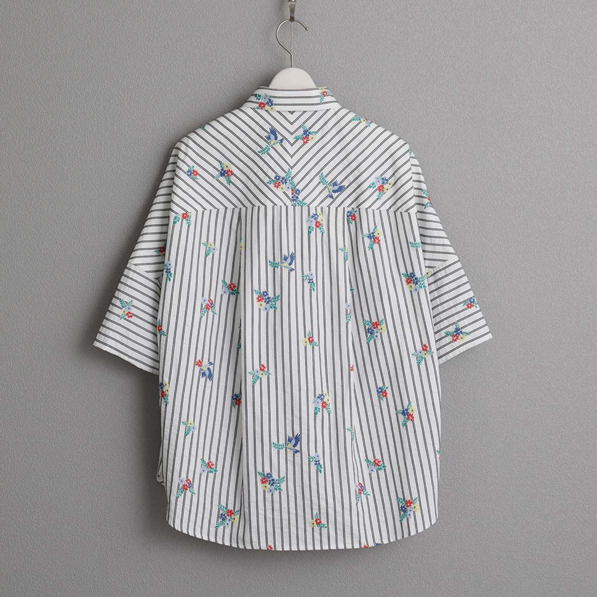 5月上旬お届け予定『Robin stripe』 Relax shirts WHITEの画像