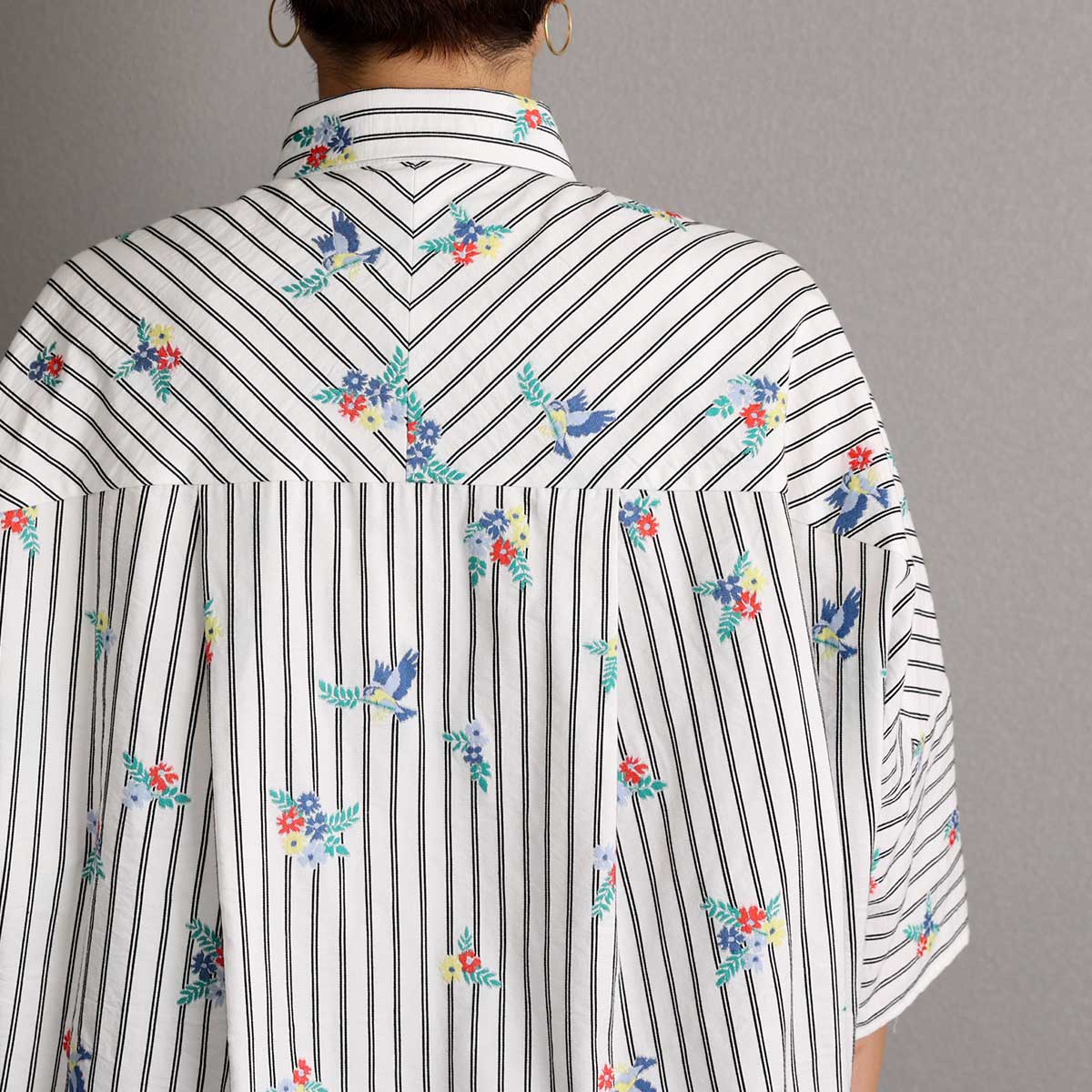 5月上旬お届け予定『Robin stripe』 Relax shirts WHITEの画像