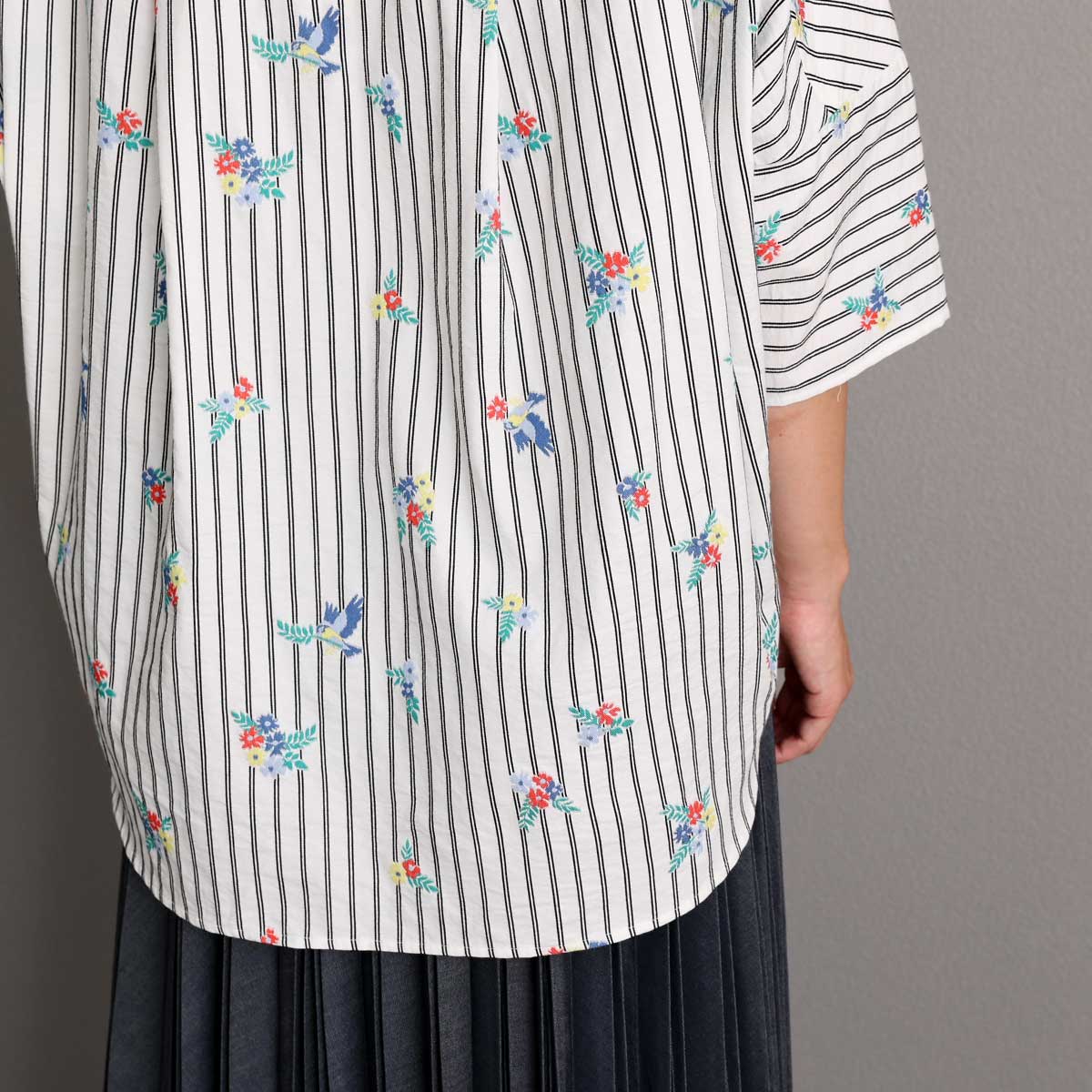 5月上旬お届け予定『Robin stripe』 Relax shirts WHITEの画像