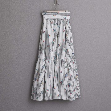 ５月上旬お届け予定『Robin stripe』 Tiered skirt WHITEの画像