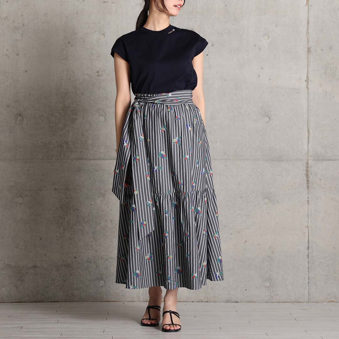 ５月上旬お届け予定『Robin stripe』 Tiered skirt BLACKの画像