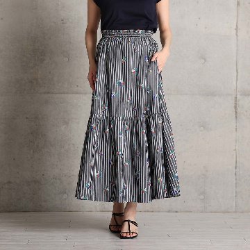 ５月上旬お届け予定『Robin stripe』 Tiered skirt BLACKの画像