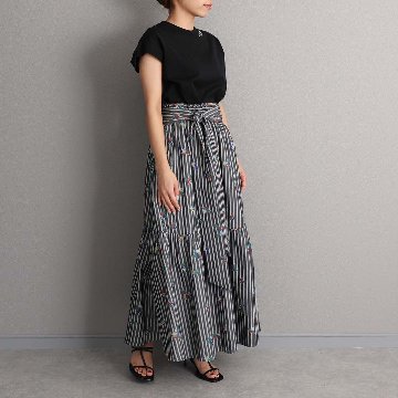 ５月上旬お届け予定『Robin stripe』 Tiered skirt BLACKの画像