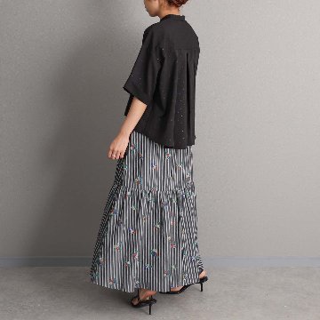 ５月上旬お届け予定『Robin stripe』 Tiered skirt BLACKの画像