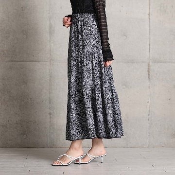 ５月上旬お届け予定『Robin flower』 Tiered skirt BLACKの画像