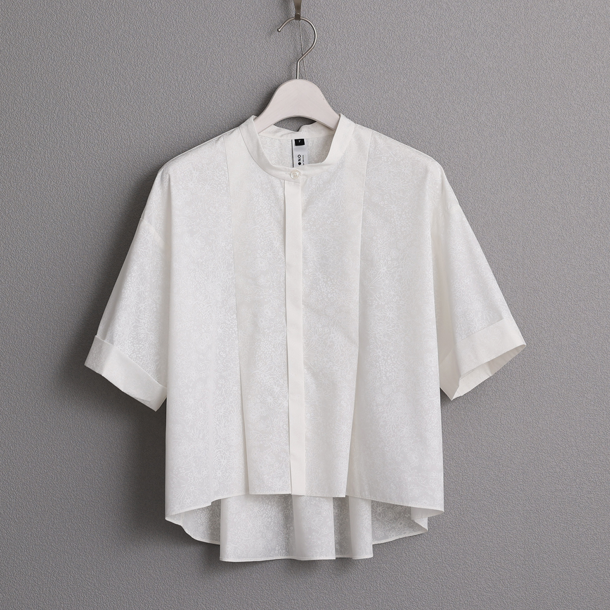 5月上旬お届け予定『Robin flower』 Short blouse WHITEの画像