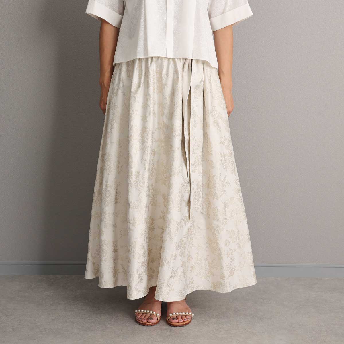 4月上旬お届け予定『Mary jacquard』 Flare skirt IVORY×ECRUの画像