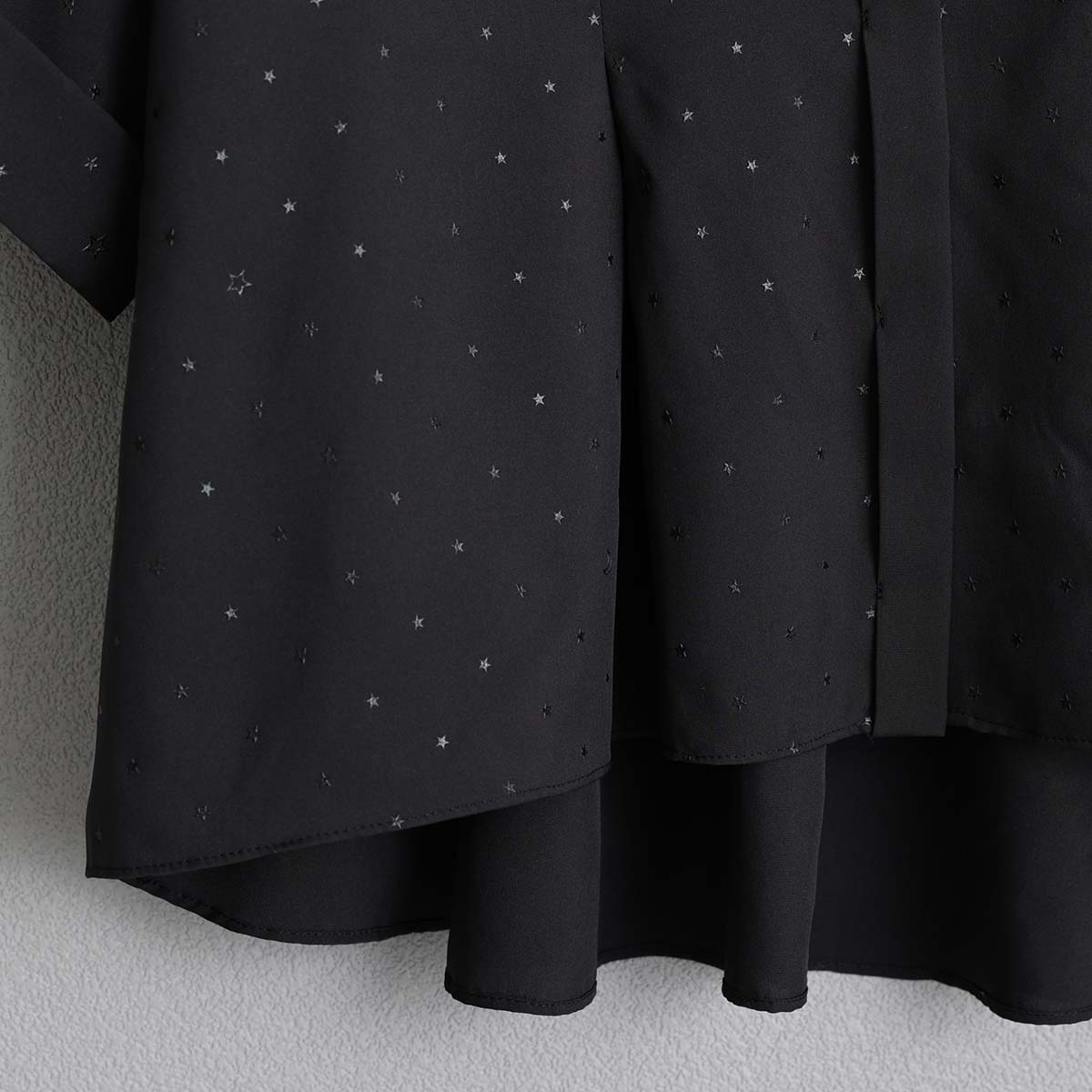 5月上旬お届け予定『Stella dot light』 Short blouse BLACKxBLACKの画像