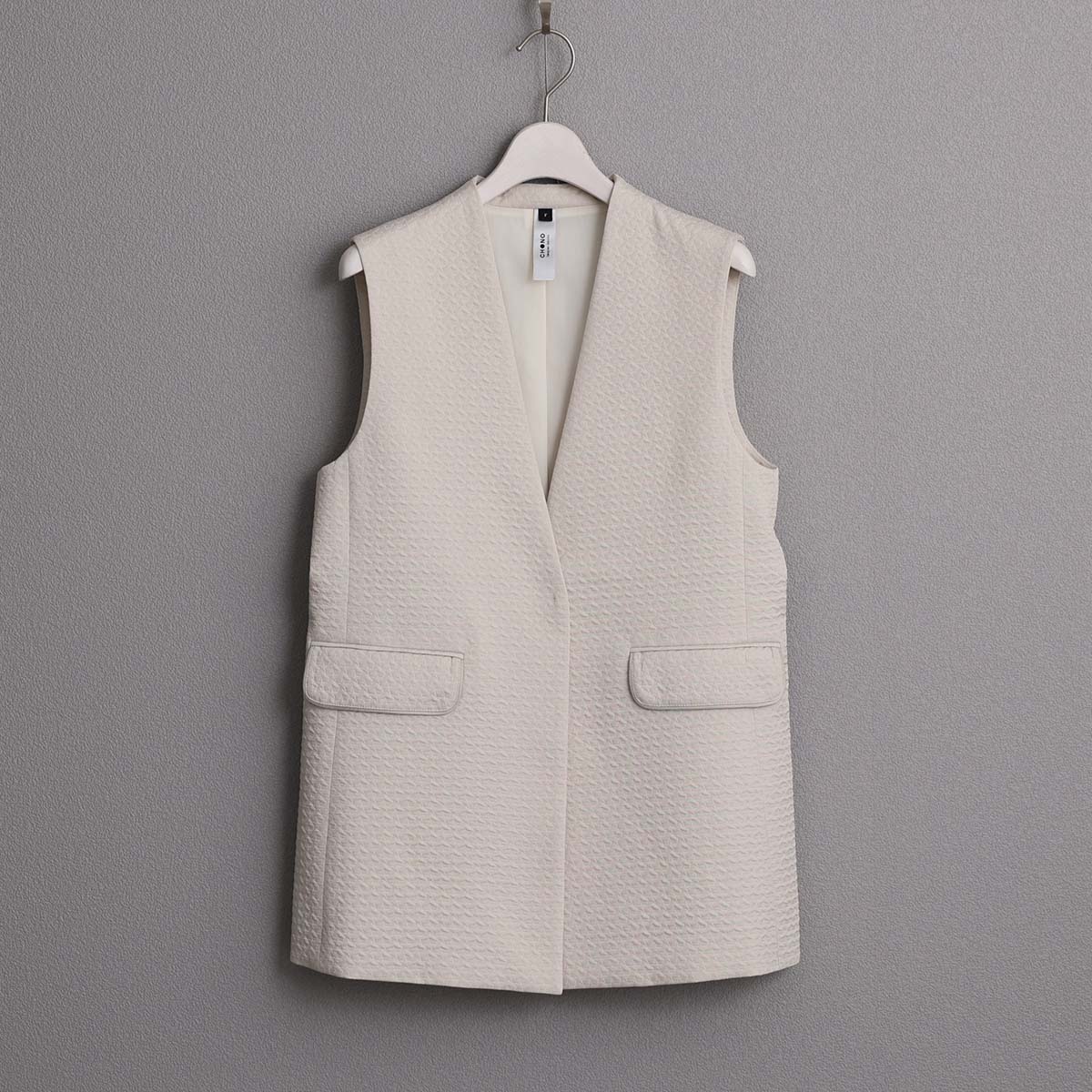 4月上旬お届け予定『Stella matelasse』 Short gilet ECRUの画像