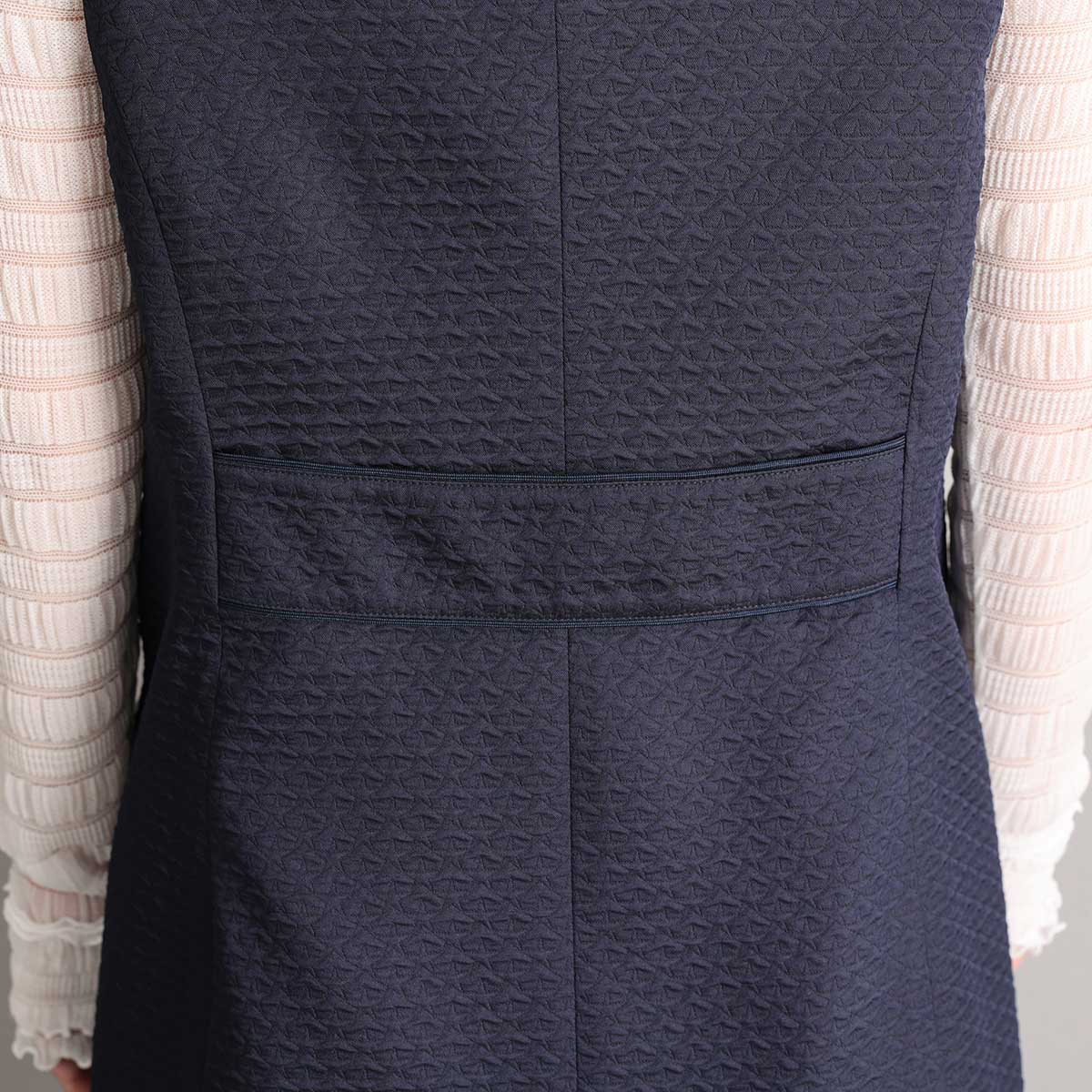 4月上旬お届け予定『Stella matelasse』 Short gilet NAVYの画像