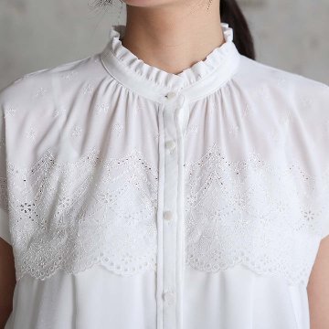 ６月上旬お届け予定『Stella scallop』 French sleeve blouse WHITEの画像