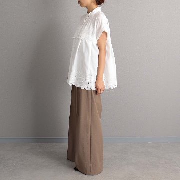 ６月上旬お届け予定『Stella scallop』 French sleeve blouse WHITEの画像