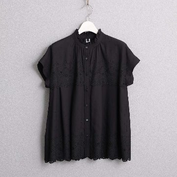 ６月上旬お届け予定『Stella scallop』 French sleeve blouse BLACKの画像