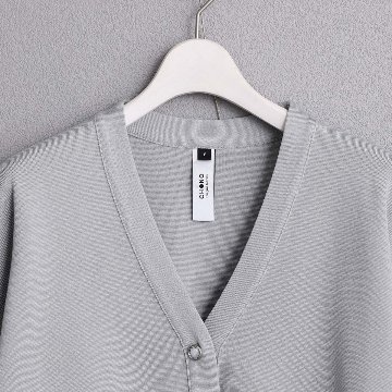 3月上旬お届け予定『Moist knit』 Cardigan GRAYの画像