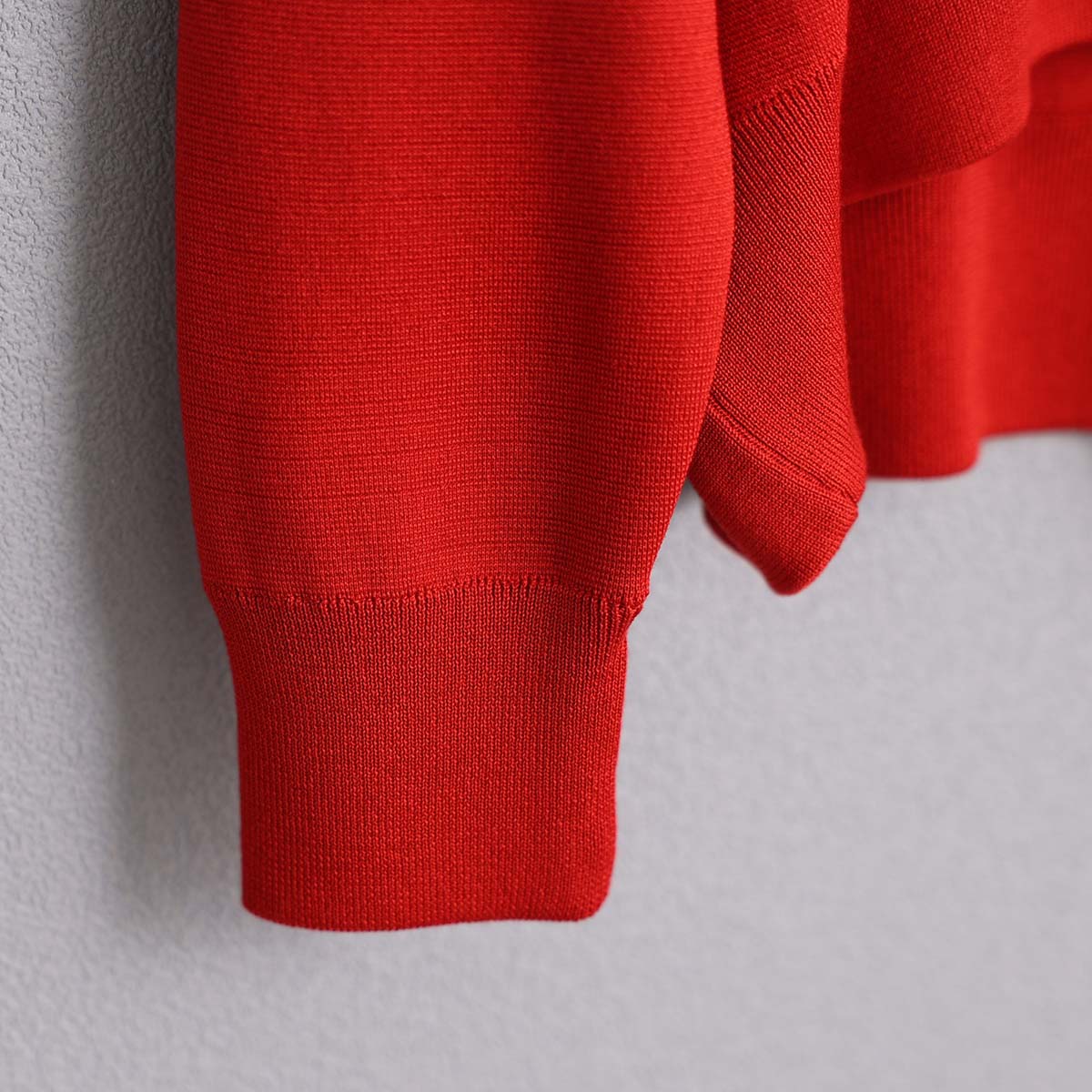 3月上旬お届け予定『Moist knit』 Cardigan REDの画像