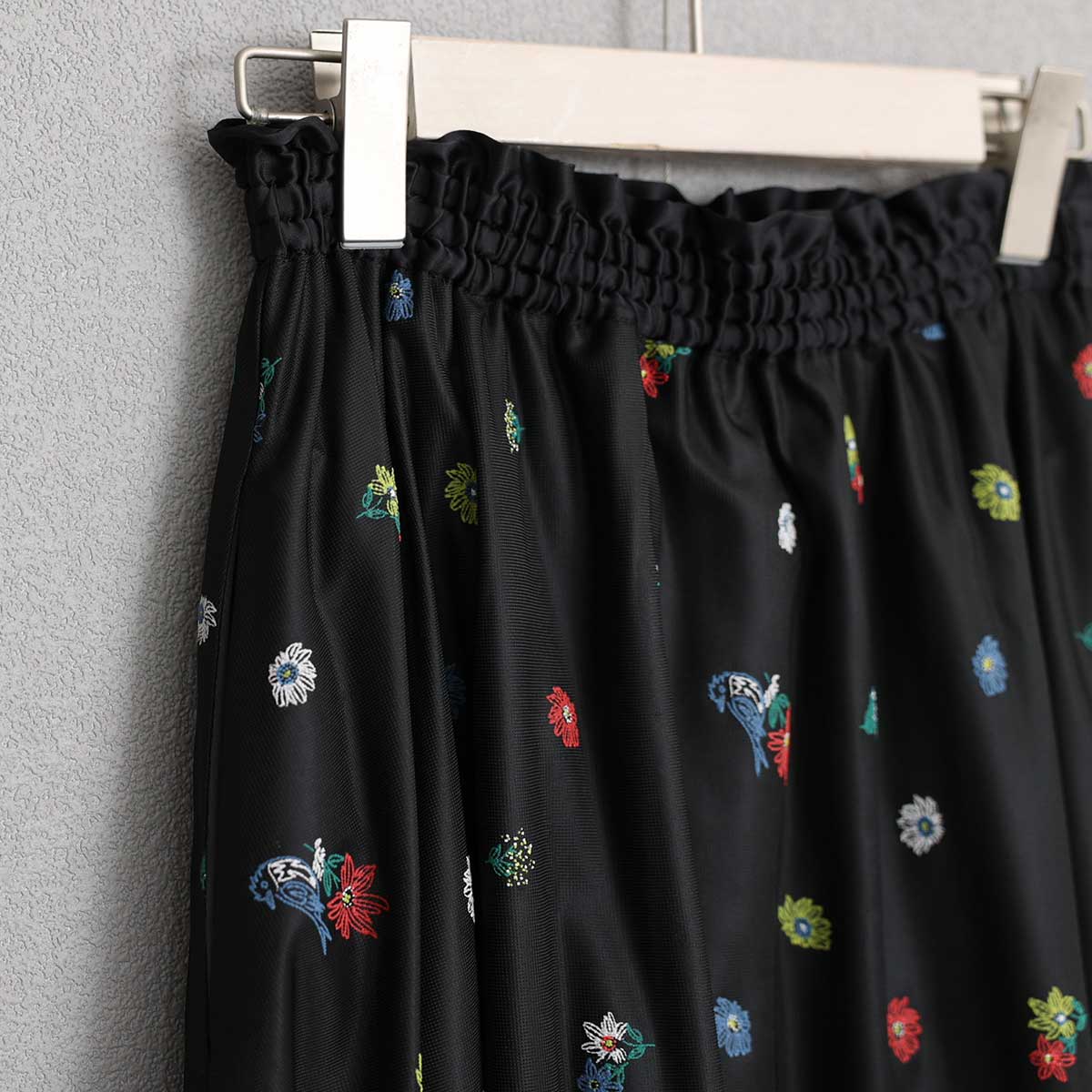 7月中旬～下旬お届け予定『Robin flower sheer knit』 Long skirt【全1色】の画像