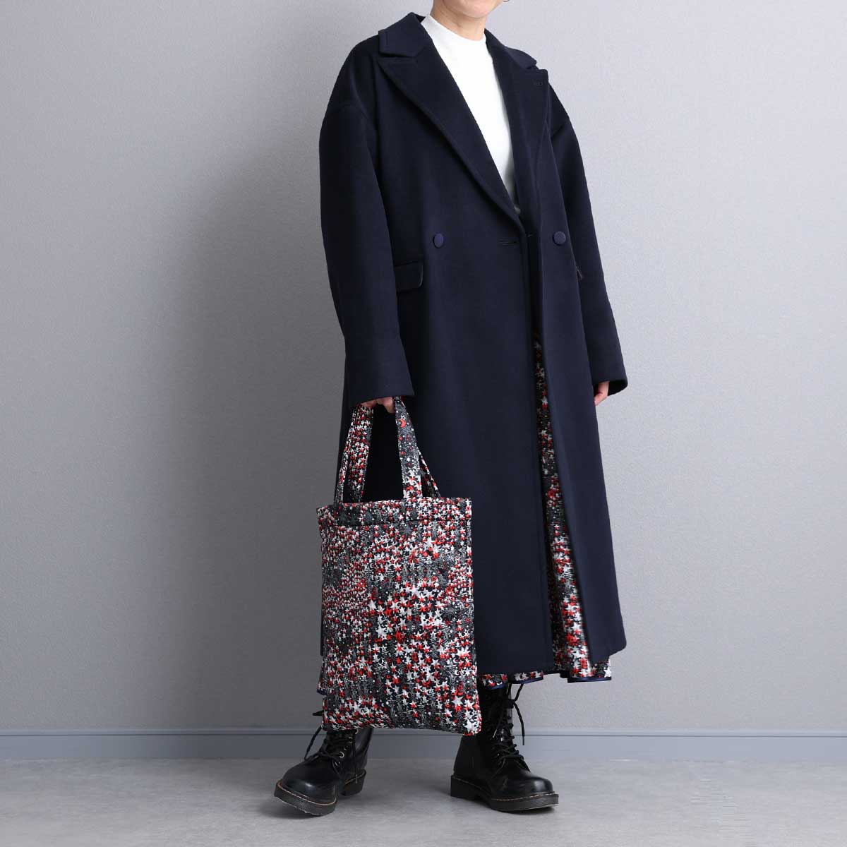 『fly me to the moon』 Quilt Tote Bag　NAVY×REDの画像