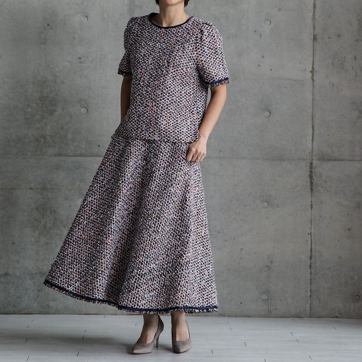 『Wreath tweed』 Circular skirt WHITE画像