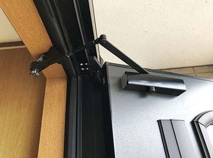 横一線4つ穴(トステム＜リクシル＞の玄関ドア)-RYOBI20シリーズの画像