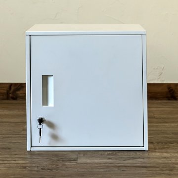 キューブBOX　鍵付きロッカー　BK/BL/RD/WH/YEの画像