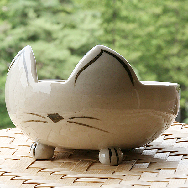猫さんのごちそう茶碗・白画像
