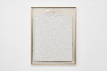 アルナ 簡易ユニフォームケース UVカットアクリル仕様 Tシャツ・ユニフォーム折りたたみタイプの画像