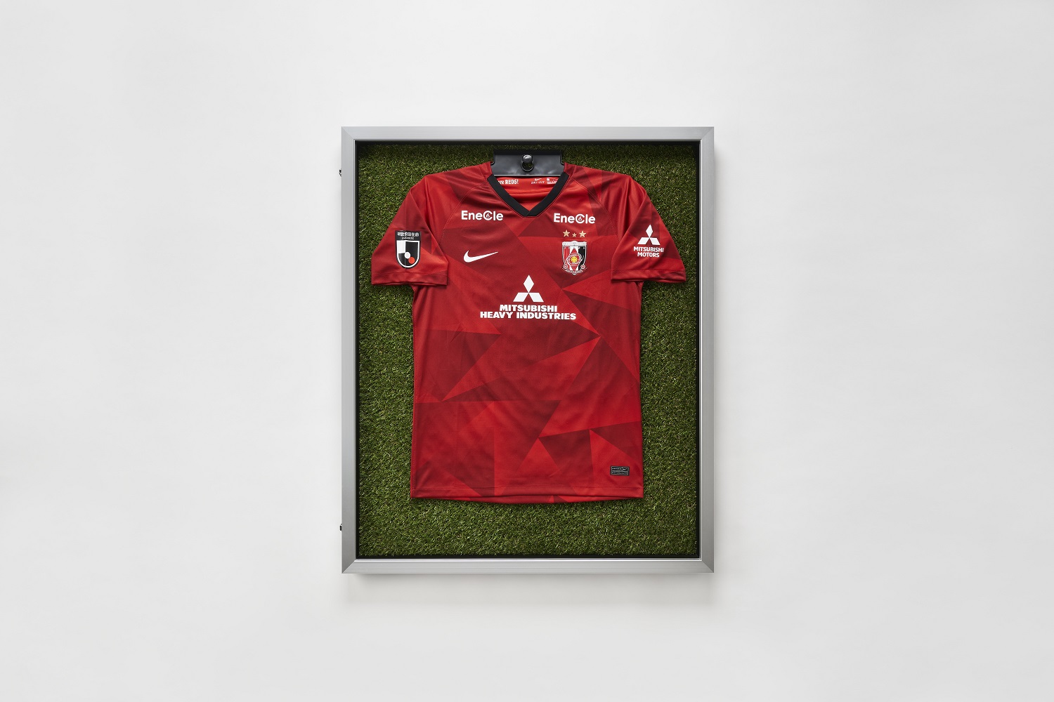 【メーカー直送品】アルナ 前開き式ユニフォームケース UVカットアクリル仕様 ユニフォーム・Tシャツ用額の画像