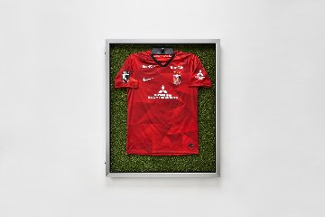 【メーカー直送品】アルナ 前開き式ユニフォームケース UVカットアクリル仕様 ユニフォーム・Tシャツ用額の画像
