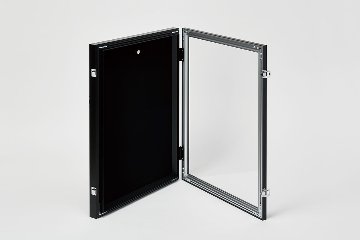 【メーカー直送品】アルナ 前開き式ユニフォームケース UVカットアクリル仕様 ユニフォーム・Tシャツ用額の画像