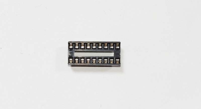 ICソケット　18PINの画像