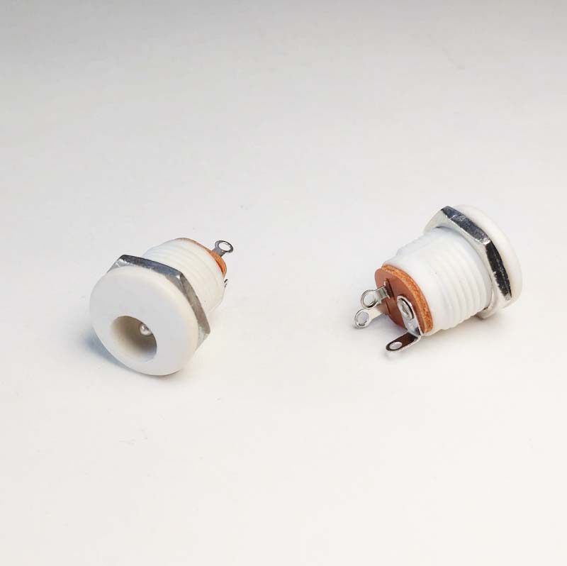 アダプタージャック （ホワイト）の画像