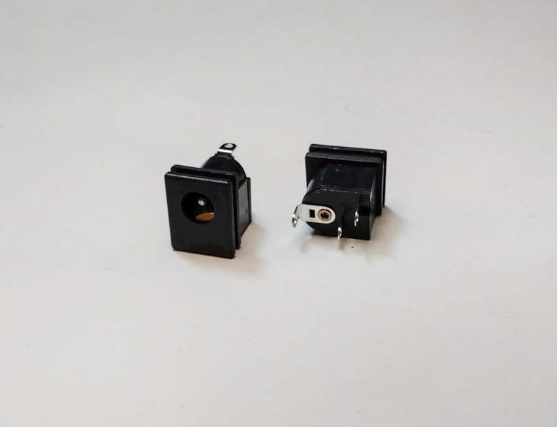 アダプタージャック 2.0mm四角タイプの画像