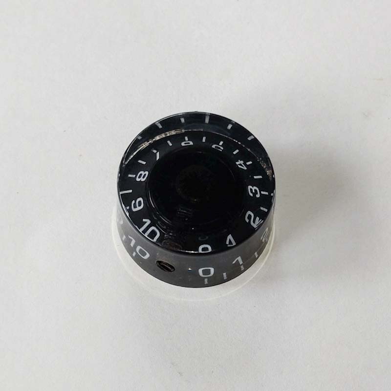 ノブ040 Φ26×13 黒の画像