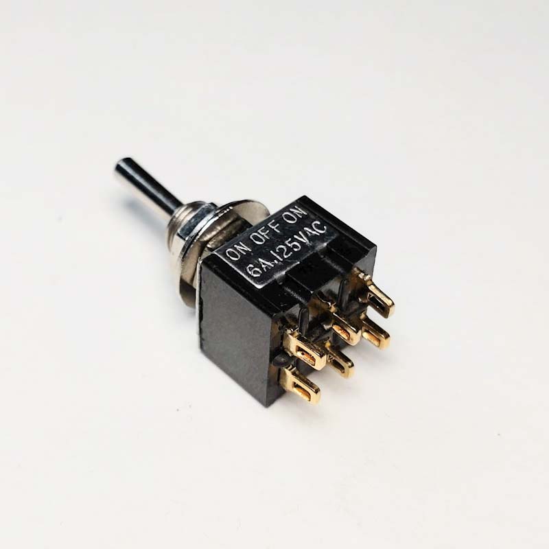 DPDT トグルスイッチ　ON-OFF-ONの画像