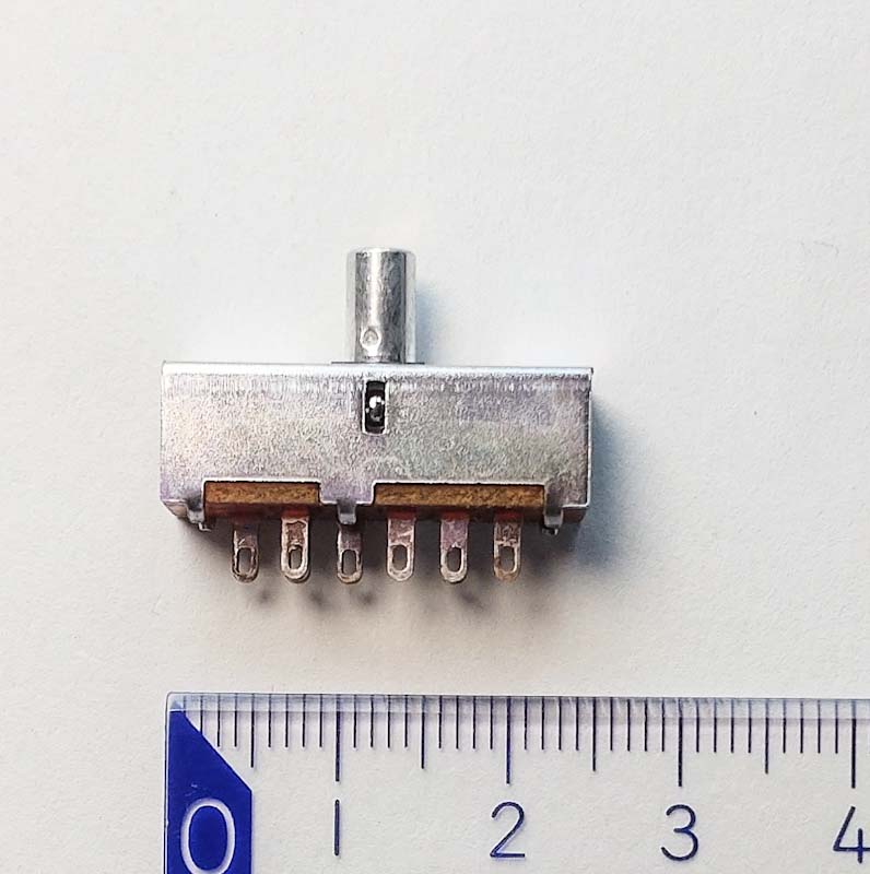 スライドスイッチ　パネルマウント（ON-ON-ON）の画像