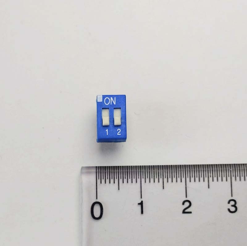 DIPスイッチ（2P）の画像