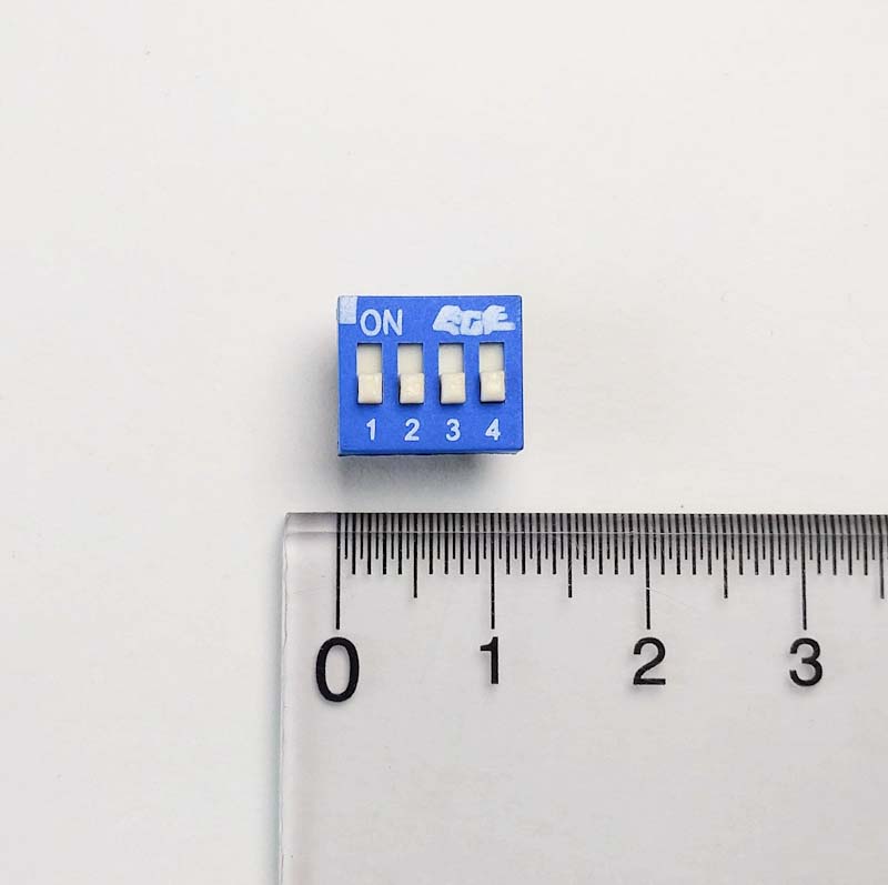 DIPスイッチ（4P）の画像
