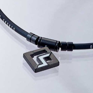 コラントッテ SPORTS PRO マグチタンネックレス ブラックチタン×ホワイトの画像