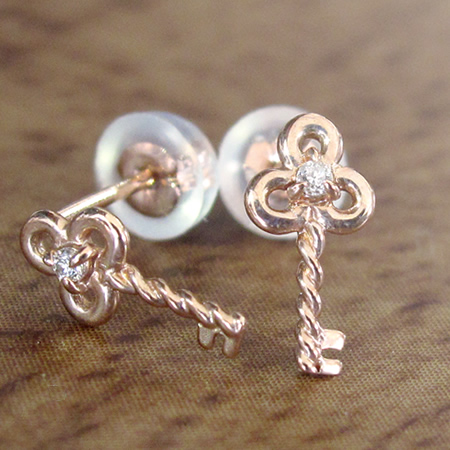 遊色綺麗❗️計D0.46CT❣️k14天然オパールダイヤモンドピアス　オパールピアス 遊色綺麗❗️計D0.46CT❣️k14天然オパールダイヤモンドピアス