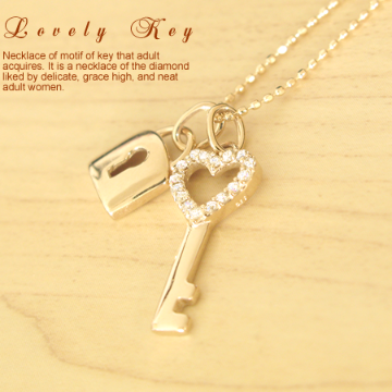 【lovely key】天然ダイヤモンドネックレス/K18PG（ピンクゴールド）キーモチーフ　ダイヤネックレス　ピンクゴールドネックレスの画像