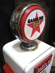 ガソリンガスポンプ型タワーキャビネット　アメリカンインテリア画像