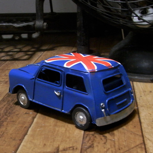 ミニクーパー ノスタルジックデコ ブリキ製自動車 ブリキのおもちゃ アメリカン雑貨画像