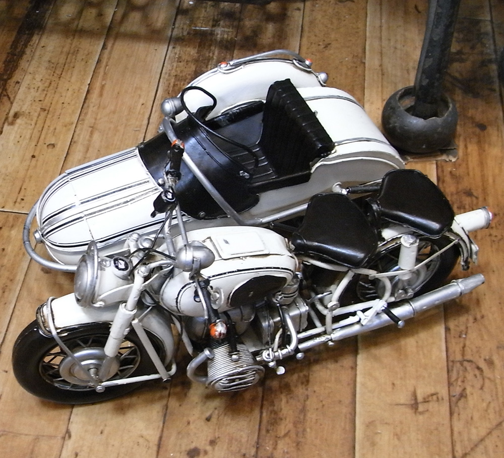 ブリキのおもちゃ サイドカー バイク BMW ブリキ製オートバイ アメリカン雑貨画像