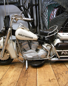 ポリスモデルオートバイ ブリキのおもちゃ ブリキ製オートバイ アメリカン雑貨画像