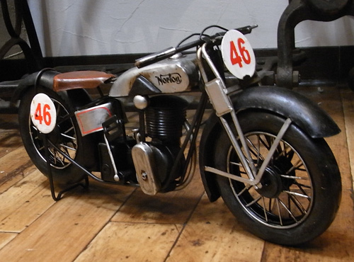 norton オールドバイク　ブリキのおもちゃ ブリキ製オートバイ アメリカン雑貨画像