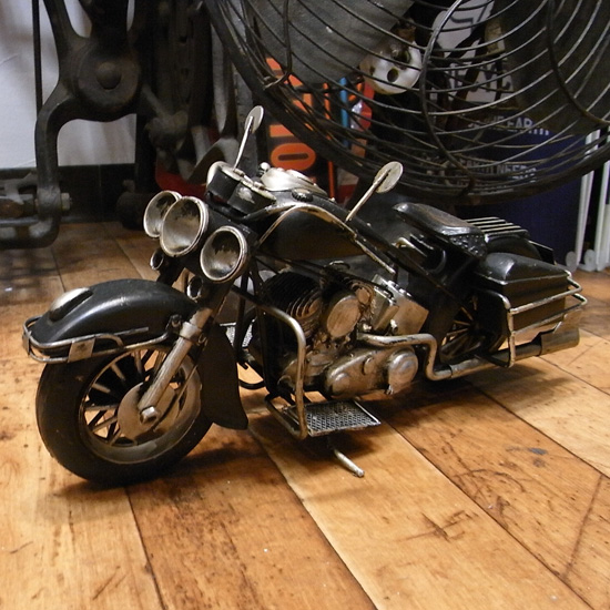 オートバイ【ブラック】　ブリキのおもちゃ ブリキ製オートバイ アメリカン雑貨画像