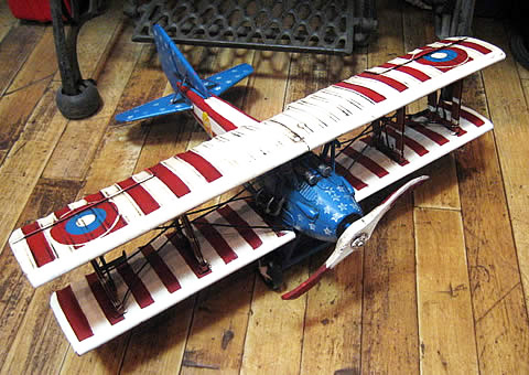 アメリカン飛行機 複葉機　ブリキのおもちゃ　ブリキ製飛行機　アメリカン雑貨画像