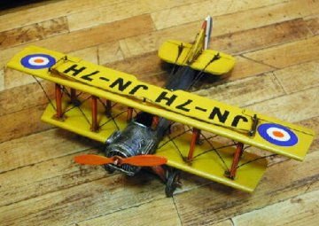 ブリキ飛行機 複葉機　ブリキのおもちゃ　ブリキ製飛行機　アメリカン雑貨画像